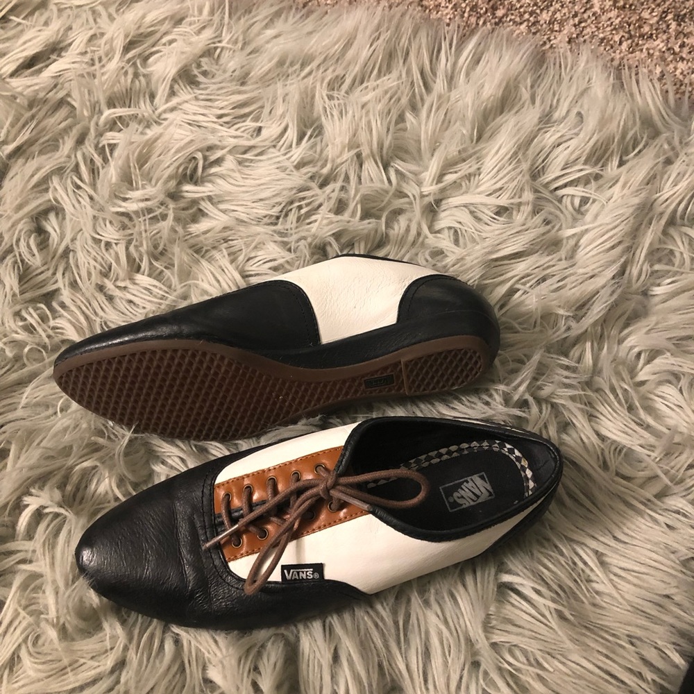 Vintage ladies leather Vans dress shoe
